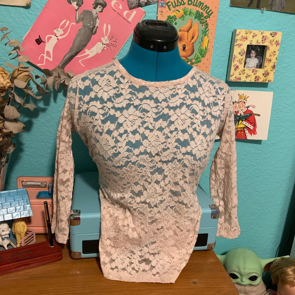 Sweet Blush Cream Lace 3/4 Sleeve Top